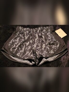Nike XS Women's Black and Gray Shorts